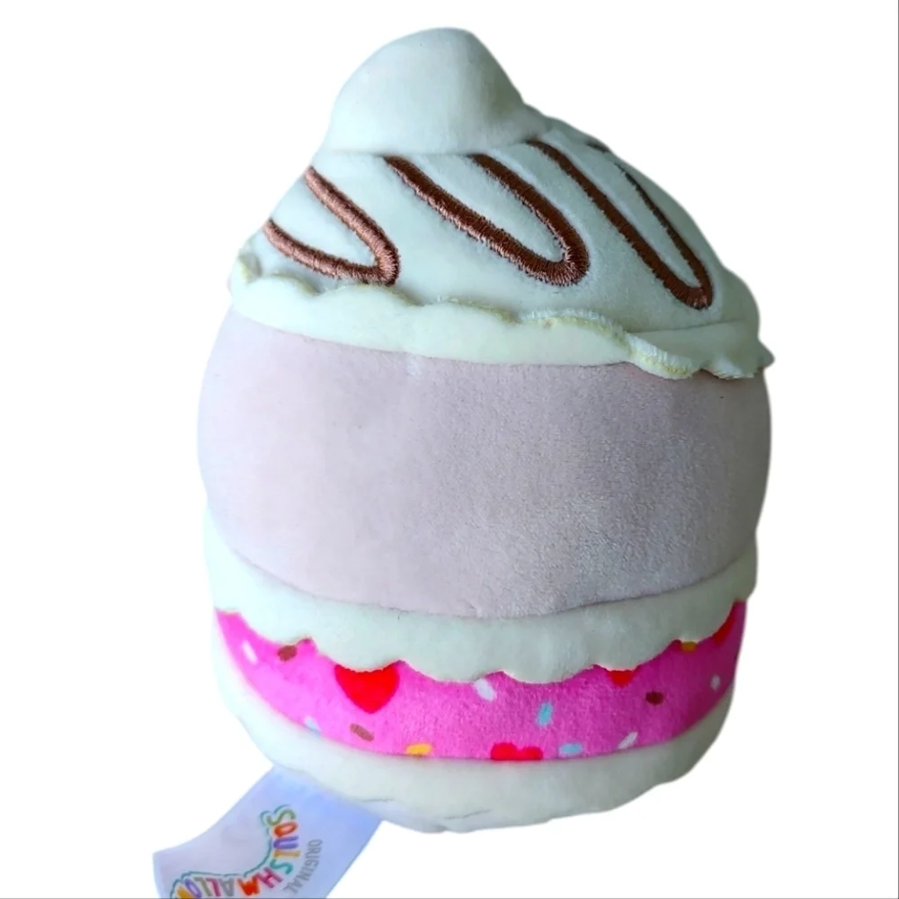 Brinya the Vanilla Cake